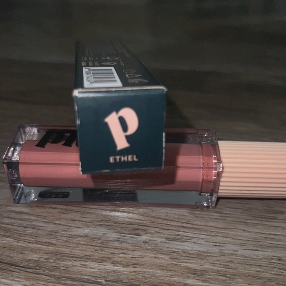 NIB “Ethel” Pley Beauty Lust + Found Lip Gloss Lacquer - Picture 3 of 3
